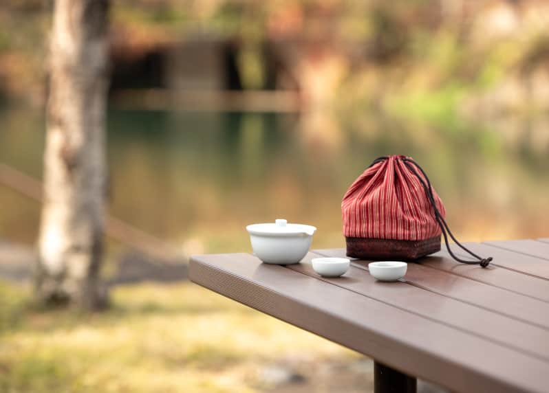 お茶をお供にまち歩き 「おとも茶」で一服。