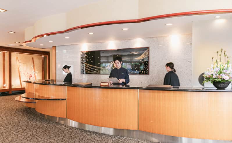 フロント / ロビー